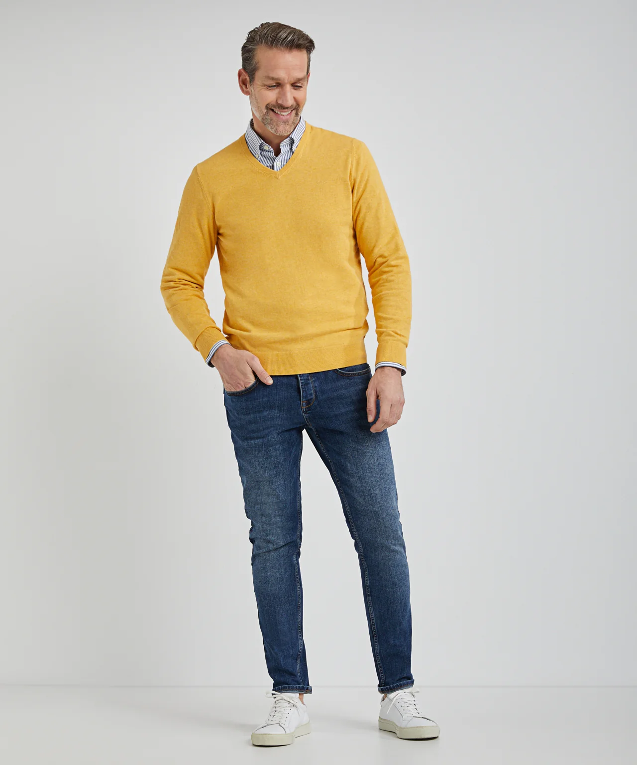 Trui V-hals met Logo | Medium Yellow - Image 3